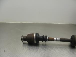 Used Front drive shaft, right Renault Twingo II (CN) 1.2 16V Price € 30,00 Margin scheme offered by Gebr Opdam B.V.