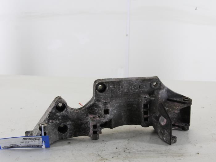 Gebrauchte Dynamostütze unten Audi A3 (8L1) 1.6 Preis auf Anfrage angeboten von Gebr Opdam B.V.