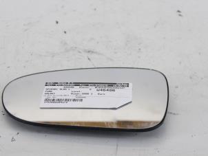 Used Mirror glass, left Ford Galaxy (WGR) 2.0 CL,GLX SEFI Price on request offered by Gebr Opdam B.V.