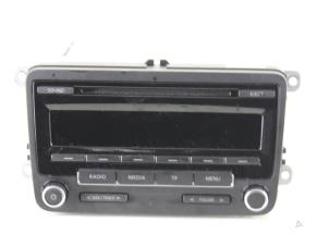Usados Reproductor de CD y radio Volkswagen Polo V (6R) 1.2 TSI Precio de solicitud ofrecido por Gebr Opdam B.V.