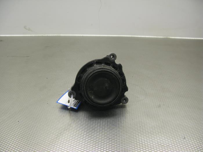 Engine mount from a BMW 3 serie Gran Turismo (F34) 320i 2.0 16V 2014