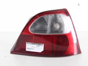 Używane Tylne swiatlo pozycyjne prawe MG ZR 1.8 16V VVC 160 Cena € 25,00 Procedura marży oferowane przez Gebr Opdam B.V.