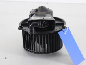 Usados Motor de ventilador de calefactor MG ZR 1.8 16V VVC 160 Precio € 50,00 Norma de margen ofrecido por Gebr Opdam B.V.