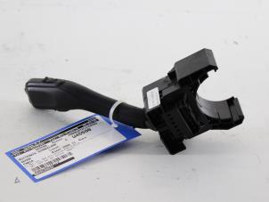 Gebrauchte Scheibenwischer Schalter Skoda Fabia (6Y2) 1.4i Preis auf Anfrage angeboten von Gebr Opdam B.V.
