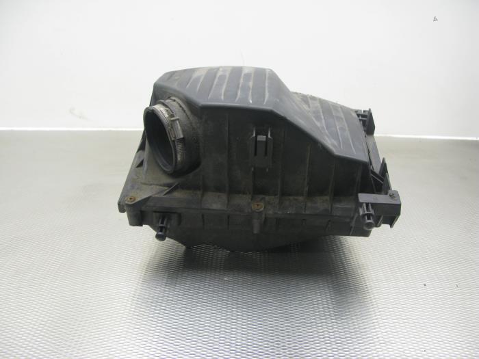 Begagnade Luftfilterhus Opel Combo (Corsa C) 1.3 CDTI 16V Pris € 21,00 Marginaltabell erbjuds av Gebr Opdam B.V.