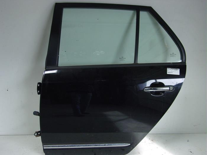 Porte arrière gauche d'un Kia Carens III (FG) 2.0i CVVT 16V 2009
