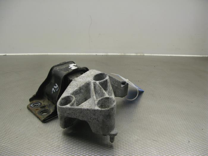 Used Engine mount Renault Kangoo Express (FW) 1.5 dCi 70 Price on request offered by Gebr Opdam B.V.