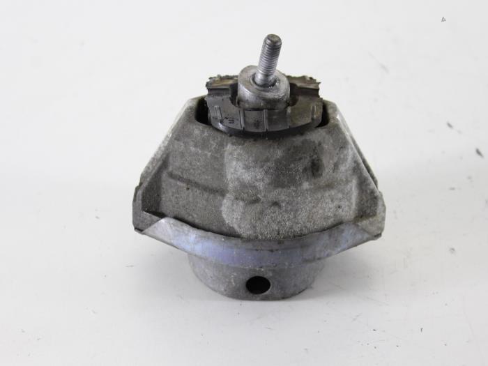 Used Engine mount BMW 5 serie (E60) 520i 24V Price € 17,00 Margin scheme offered by Gebr Opdam B.V.