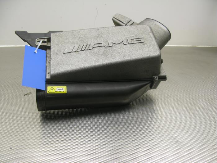 Obudowa filtra powietrza z Mercedes-Benz C (W204) 6.2 C-63 AMG V8 32V 2008
