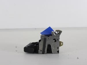 Used Front door lock mechanism 4-door, right BMW 5 serie (E39) 523i 24V Price on request offered by Gebr Opdam B.V.