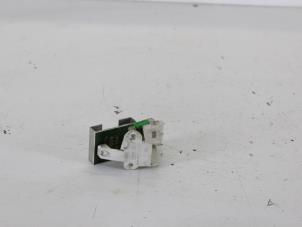Used Heater resistor BMW 3 serie (E46/4) 318i Price on request offered by Gebr Opdam B.V.