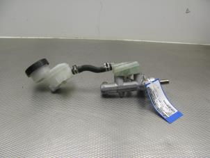 Używane Glówny cylinder hamulcowy Subaru Justy (M3) 1.0 12V DVVT Cena na żądanie oferowane przez Gebr Opdam B.V.