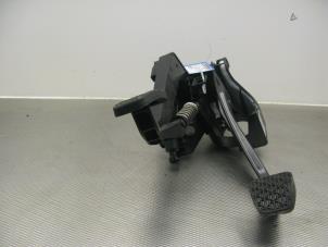 Używane Zestaw pedalów Mercedes C (W204) 1.6 C-180K 16V BlueEfficiency Cena na żądanie oferowane przez Gebr Opdam B.V.