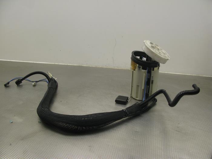Usagé Pompe à carburant Mercedes E (W211) 2.2 E-200 CDI 16V Prix sur demande proposé par Gebr Opdam B.V.