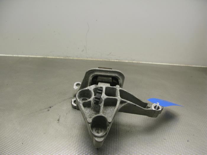 Used Engine mount Renault Megane III Grandtour (KZ) 1.5 dCi 90 Price on request offered by Gebr Opdam B.V.