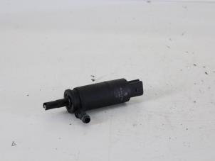 Used Headlight washer pump BMW 3 serie (E46/2) 320 Ci 24V Price on request offered by Gebr Opdam B.V.
