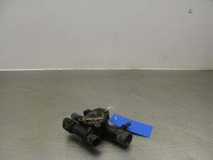 Used Thermostat housing Opel Vivaro 1.9 DI Price on request offered by Gebr Opdam B.V.