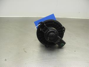 Usados Motor de ventilador de calefactor Nissan Pixo (D31S) 1.0 12V Precio de solicitud ofrecido por Gebr Opdam B.V.
