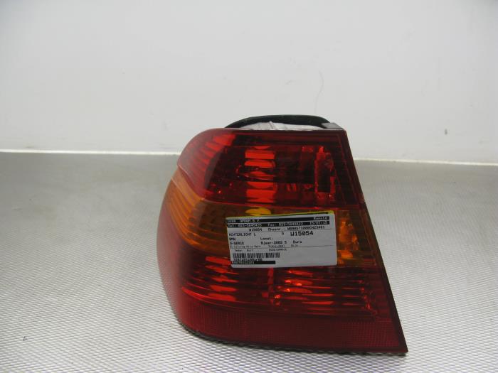 Rücklicht links van een BMW 3 serie (E46/4) 320d 16V 2002