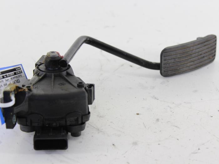 Begagnade Gaspedalsensor Opel Agila (A) 1.2 16V Twin Port Pris € 26,00 Marginaltabell erbjuds av Gebr Opdam B.V.