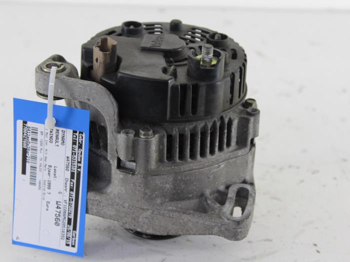 Begagnade Dynamo Renault Twingo (C06) 1.2 Pris € 30,00 Marginaltabell erbjuds av Gebr Opdam B.V.