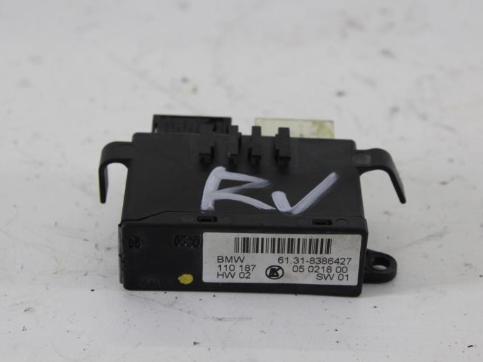 Begagnade Elspegelmodul BMW 3 serie (E46/2C) 323 Ci 24V Pris € 34,00 Marginaltabell erbjuds av Gebr Opdam B.V.