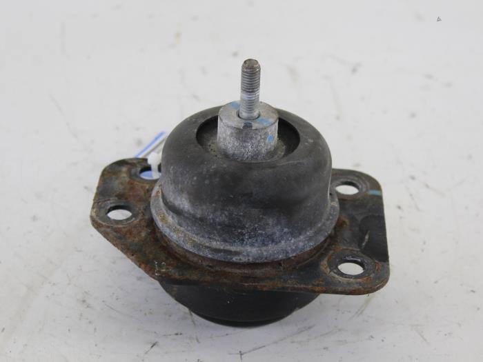 Used Engine mount Chevrolet Nubira Wagon (J100) 1.6 16V Price € 17,00 Margin scheme offered by Gebr Opdam B.V.