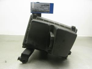 Usagé Boîtier filtre à air Ford Focus 2 1.6 TDCi 16V 90 Prix sur demande proposé par Gebr Opdam B.V.