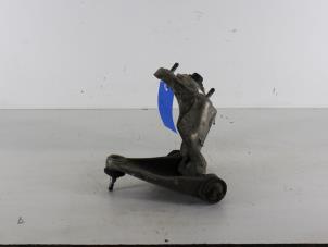 Usados Brazo portante lado superior izquierda delante Alfa Romeo 147 (937) 1.6 Twin Spark 16V Precio € 60,00 Norma de margen ofrecido por Gebr Opdam B.V.