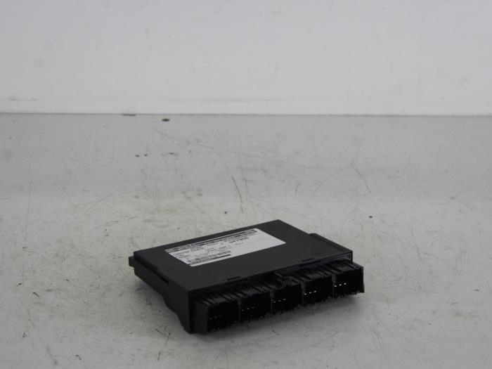 Used Computer, miscellaneous Ford Mondeo III 1.8 16V Price on request offered by Gebr Opdam B.V.