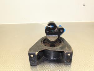 Engine mount from a Ford Transit 2.0 TDdi 16V 260S 2002