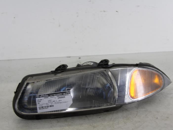 Używane Reflektor lewy Rover 200 (RF) 214 Si 1.4 16V Cena € 17,00 Procedura marży oferowane przez Gebr Opdam B.V.