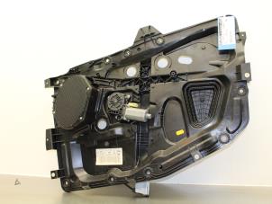 Gebrauchte Fenstermechanik 4-türig rechts vorne Ford Fusion 1.6 16V Preis € 40,00 Margenregelung angeboten von Gebr Opdam B.V.