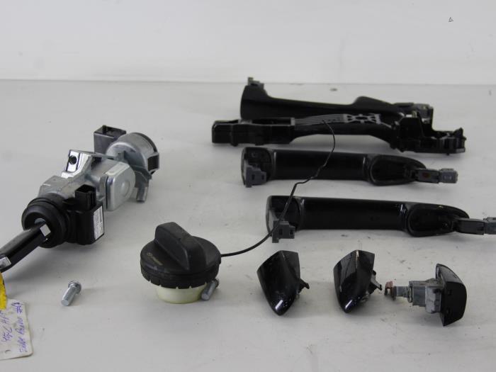 Set of cylinder locks (complete) from a Mazda 3 Sport (BL14/BLA4/BLB4) 1.6i MZR 16V 2010