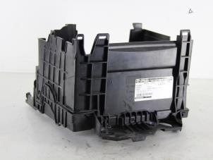 Used Battery box Renault Modus/Grand Modus (JP) 1.2 16V Price € 25,00 Margin scheme offered by Gebr Opdam B.V.