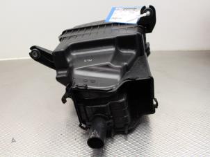 Używane Obudowa filtra powietrza Hyundai iX20 (JC) 1.4i 16V Cena € 60,00 Procedura marży oferowane przez Gebr Opdam B.V.