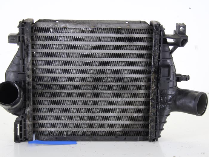 Used Intercooler Mercedes Vito (638.0) 2.2 CDI 112 16V Price € 34,00 Margin scheme offered by Gebr Opdam B.V.