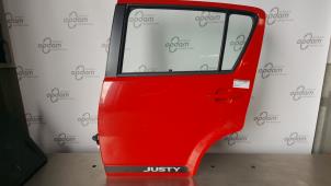 Używane Drzwi lewe tylne wersja 4-drzwiowa Subaru Justy (M3) 1.0 12V DVVT Cena € 100,00 Procedura marży oferowane przez Gebr Opdam B.V.