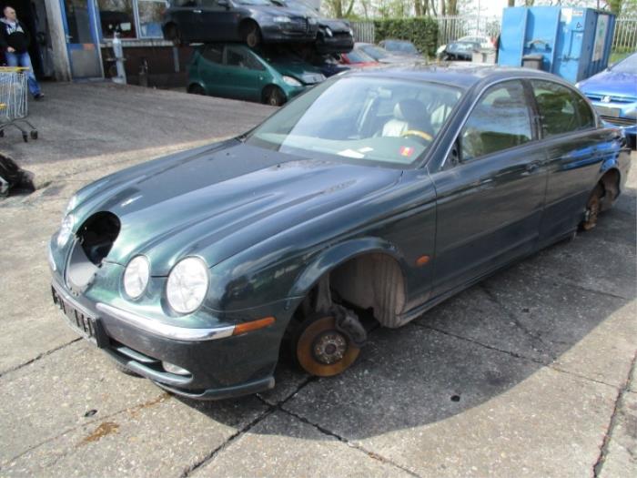 Jaguar s deals type front wing