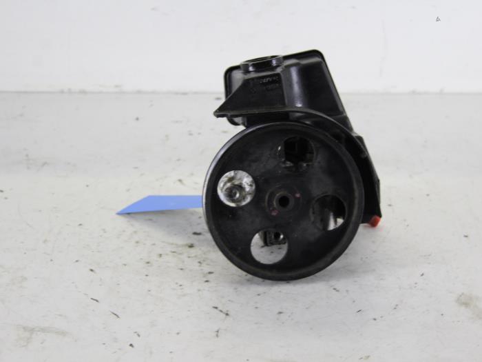 Power steering pump from a Peugeot 206 (2A/C/H/J/S) 2.0 GTI 16V 1999