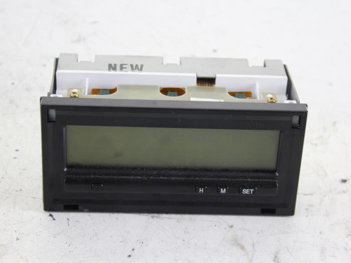 Begagnade Innerdisplay Mitsubishi Carisma 1.8 GDI 16V Pris på förfrågan erbjuds av Gebr Opdam B.V.