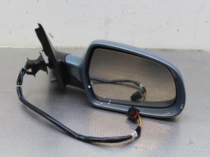 Used Wing mirror, right Audi A4 (B8) 1.8 TFSI 16V Price on request offered by Gebr Opdam B.V.