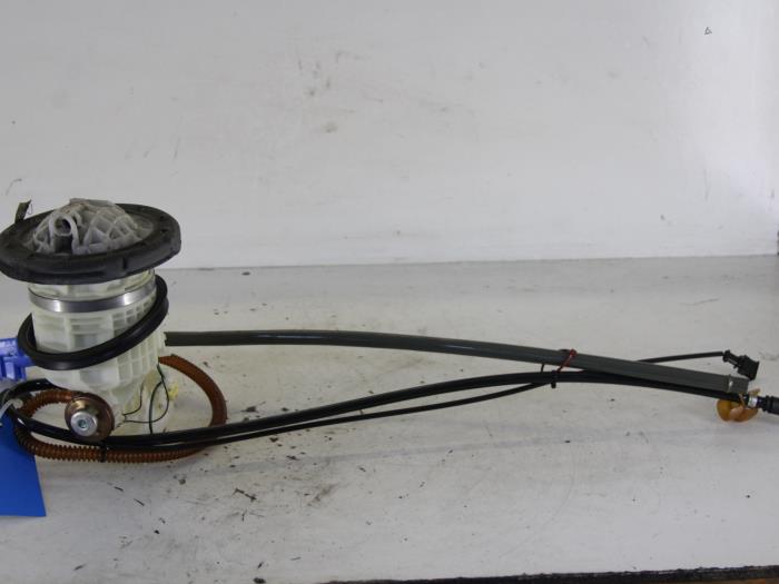 Gebrauchte Tankschwimmer BMW Mini (R50/53) 1.6 16V Cooper Preis € 42,00 Margenregelung angeboten von Gebr Opdam B.V.