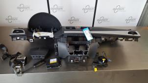 Usagé Kit + module airbag Renault Megane III Grandtour (KZ) 1.4 16V TCe 130 Prix € 300,00 Règlement à la marge proposé par Gebr Opdam B.V.
