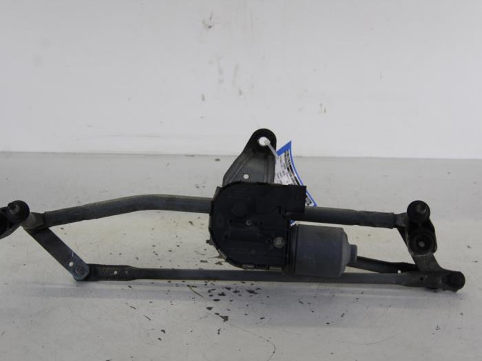 Begagnade Torkarmotor + mekanism Volkswagen Passat (3C2) 2.0 TDI 16V 170 Pris € 26,00 Marginaltabell erbjuds av Gebr Opdam B.V.