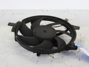 Used Air conditioning cooling fans Mercedes V (638.2) V-200 2.2 CDI 16V Price on request offered by Gebr Opdam B.V.