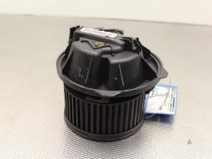 Used Heating and ventilation fan motor Citroen C5 I Berline (DC) 2.2 HDi 16V FAP Price on request offered by Gebr Opdam B.V.