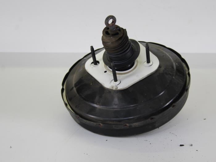 Usagé Servo frein Chrysler Voyager/Grand Voyager (RG/RS) 2.4 16V Prix € 30,00 Règlement à la marge proposé par Gebr Opdam B.V.