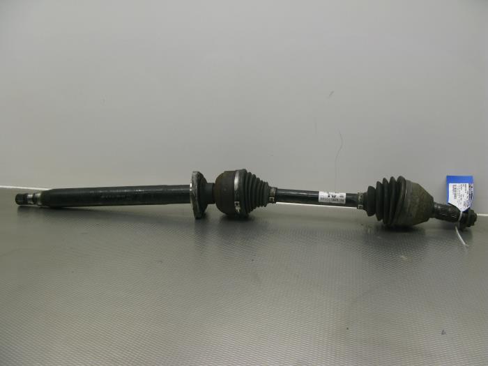 Used Front drive shaft, right Opel Insignia 2.0 CDTI 16V 130 Ecotec Price € 60,00 Margin scheme offered by Gebr Opdam B.V.
