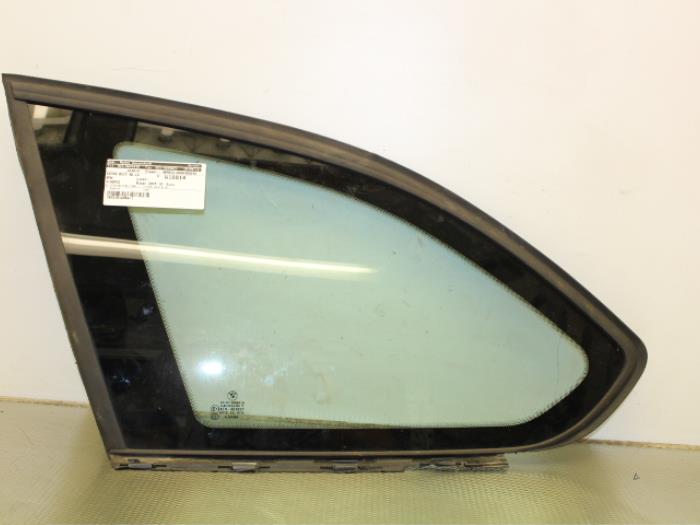 Extra window 4-door, left from a BMW 3 serie Touring (F31) 320i 2.0 16V 2015
